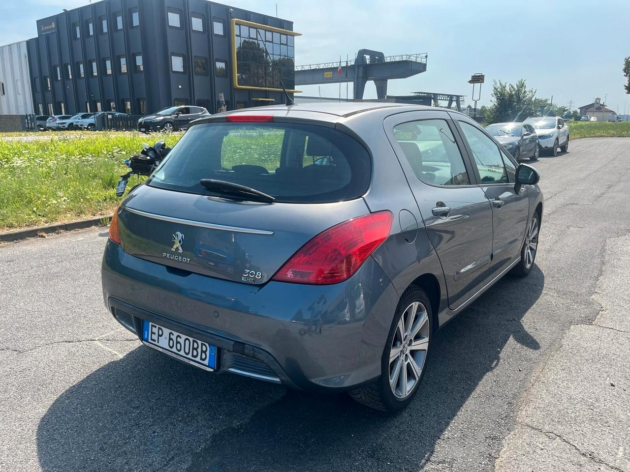 Peugeot 308 1.6 8V e-HDi 112CV 5p.