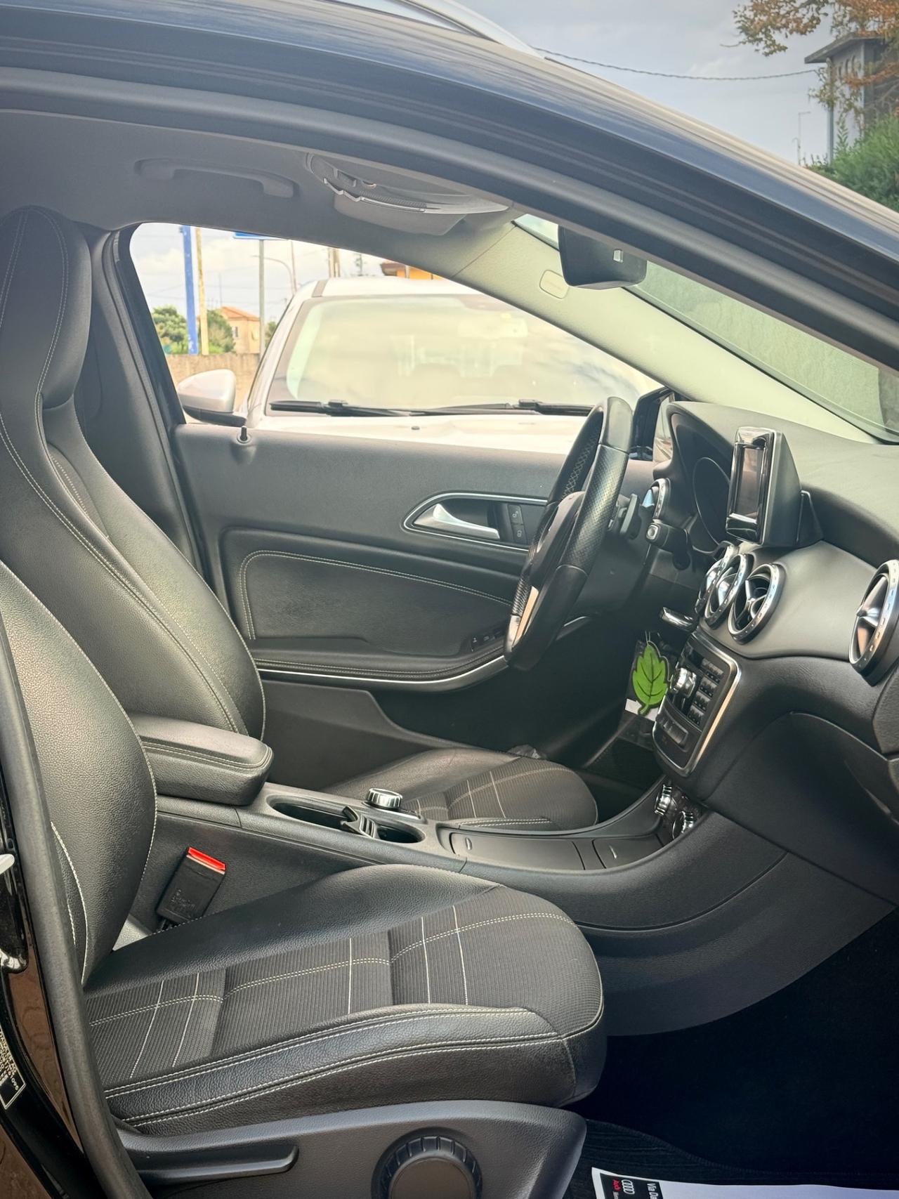 Mercedes-benz GLA 200 d Automatic Premium