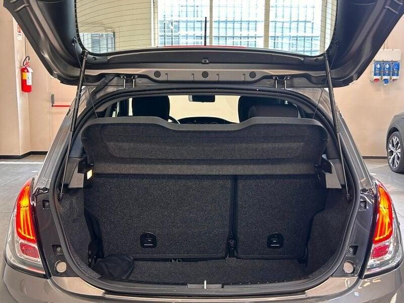 Lancia Ypsilon 1.0 FireFly 5 porte S&S Hybrid Silver