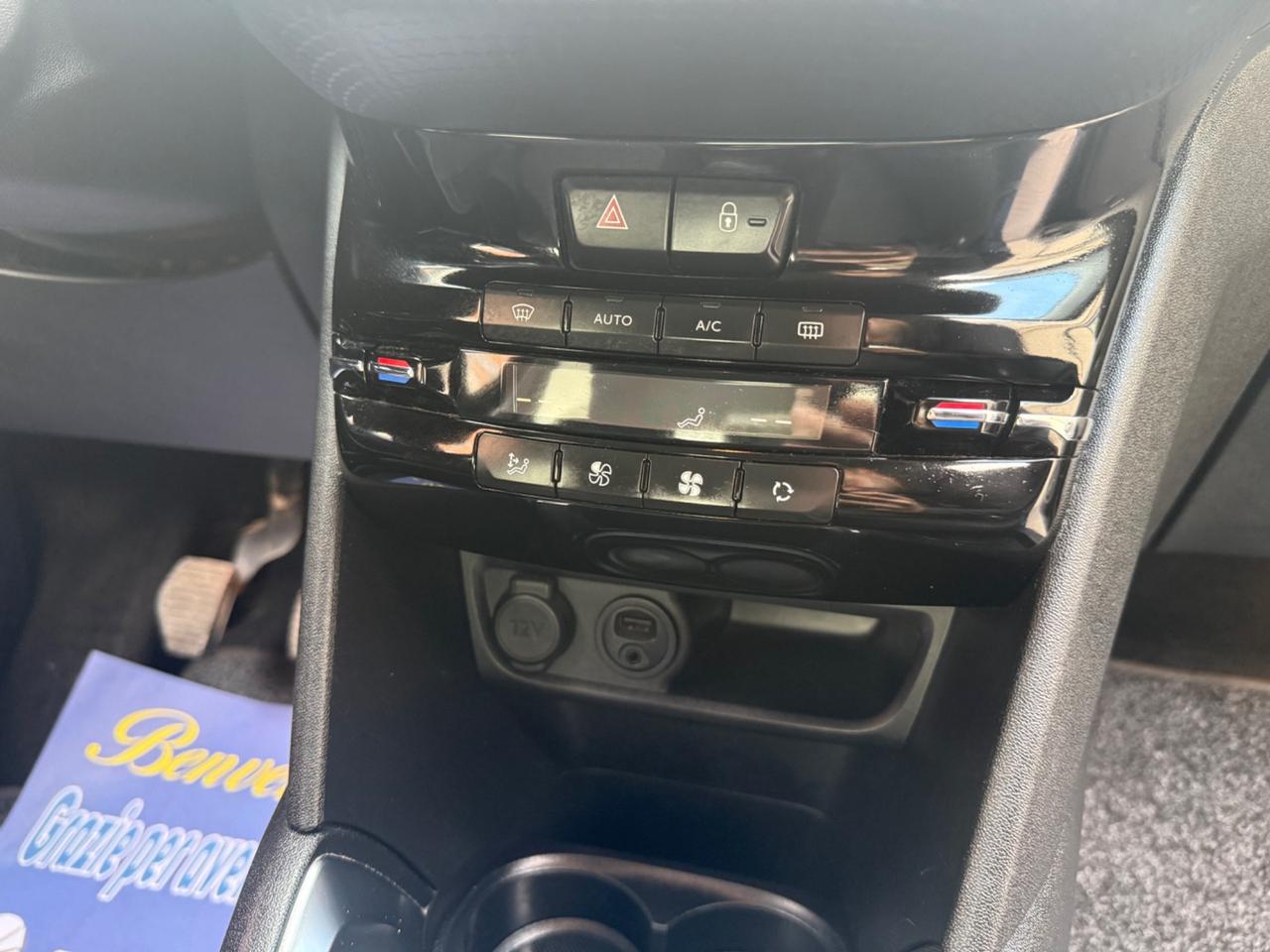 Peugeot 208 Allure 1.6diesel - 2015