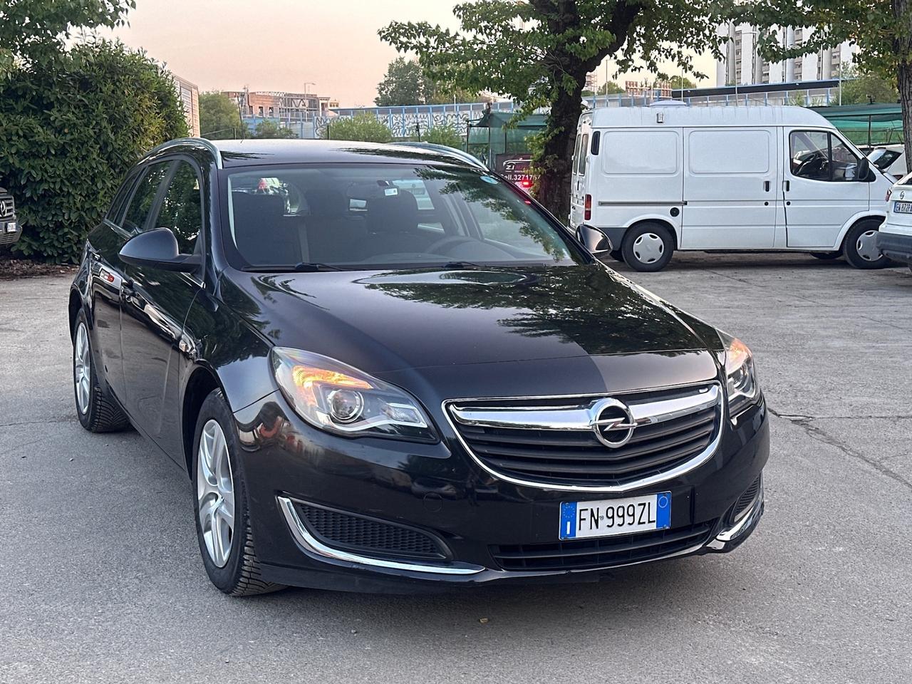 Opel Insignia 1.6 CDTI Start&Stop Sports Tourer Cosmo