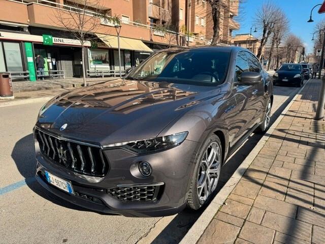 Maserati Levante 330 CV MHEV AWD GT