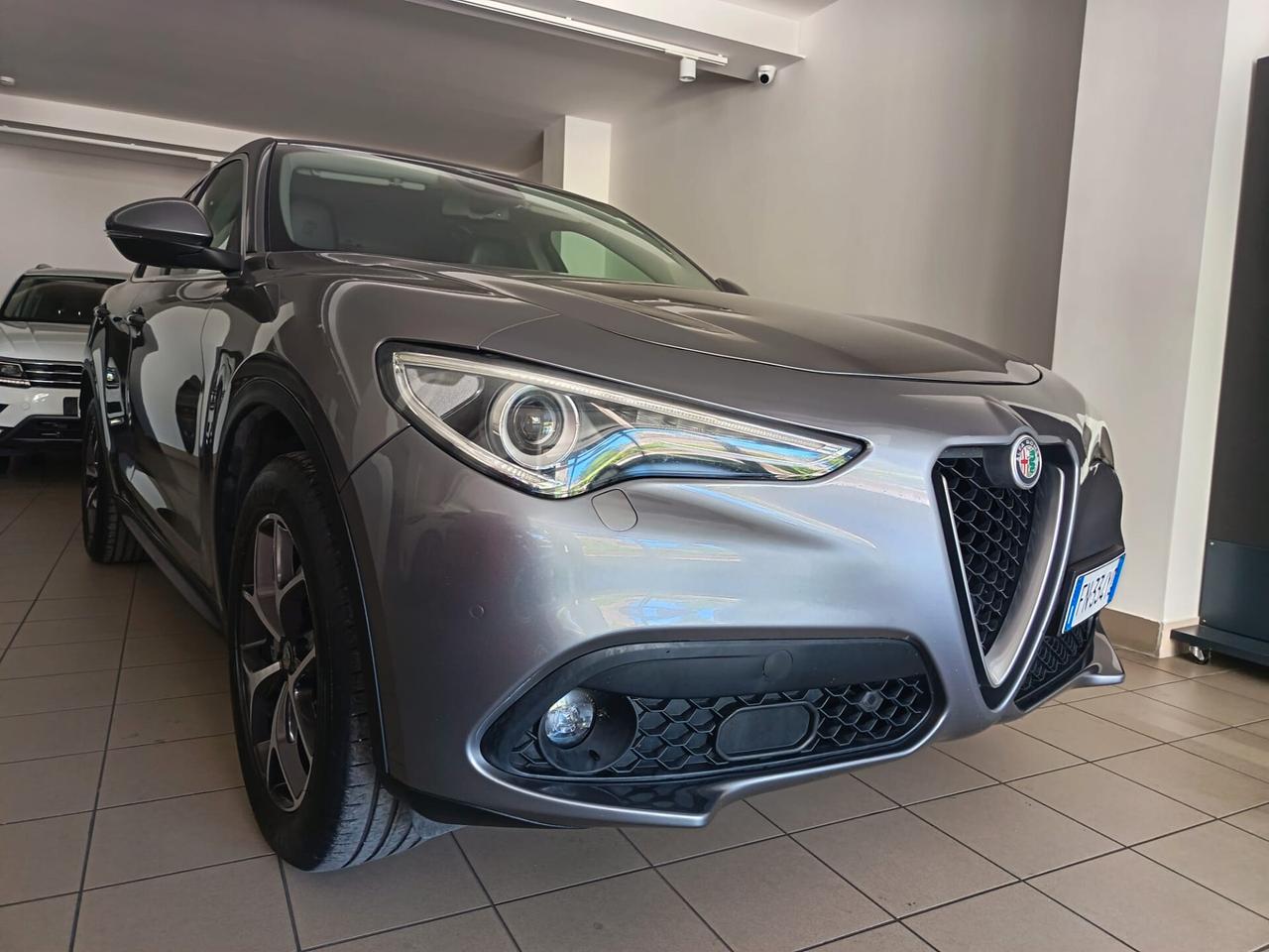 Alfa Romeo Stelvio 2.2 Turbodiesel 210 CV AT8 Q4 Super