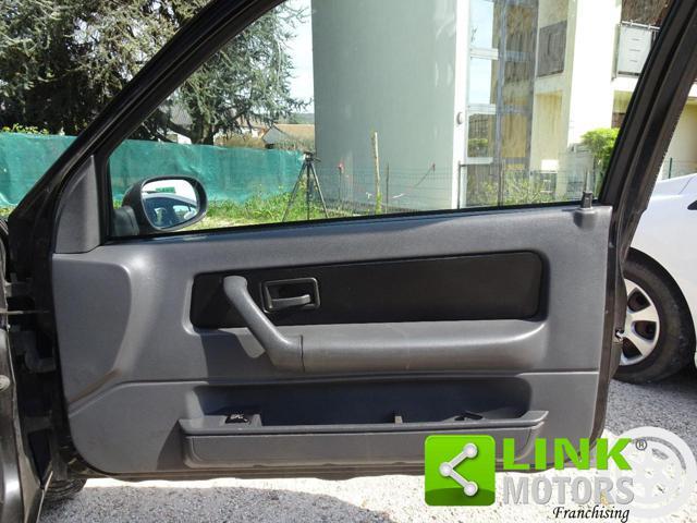 RENAULT Clio 1.8i 16V
