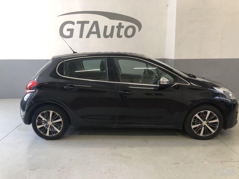 Peugeot 208 PureTech 82 5 porte Allure
