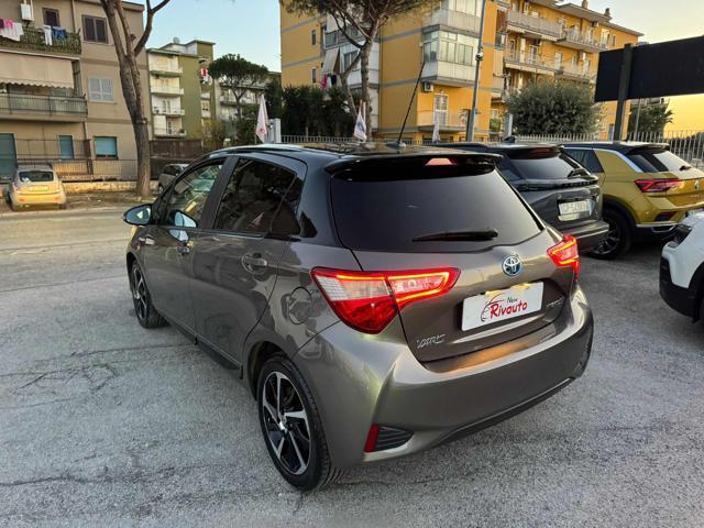 TOYOTA Yaris 1.5 Hybrid 5 porte Lounge Automatica