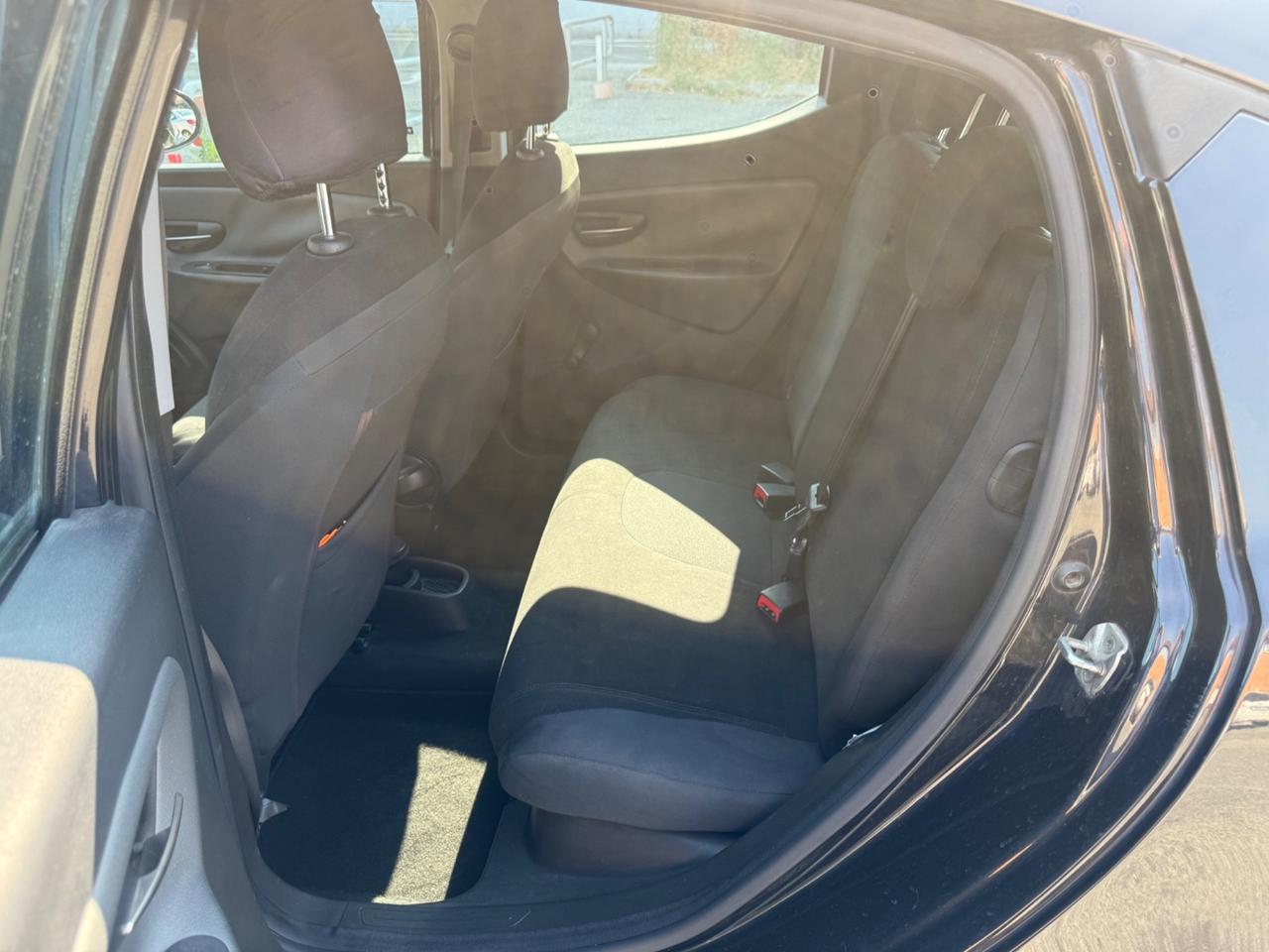 Lancia Ypsilon 1.2 69 CV 5 porte Gold