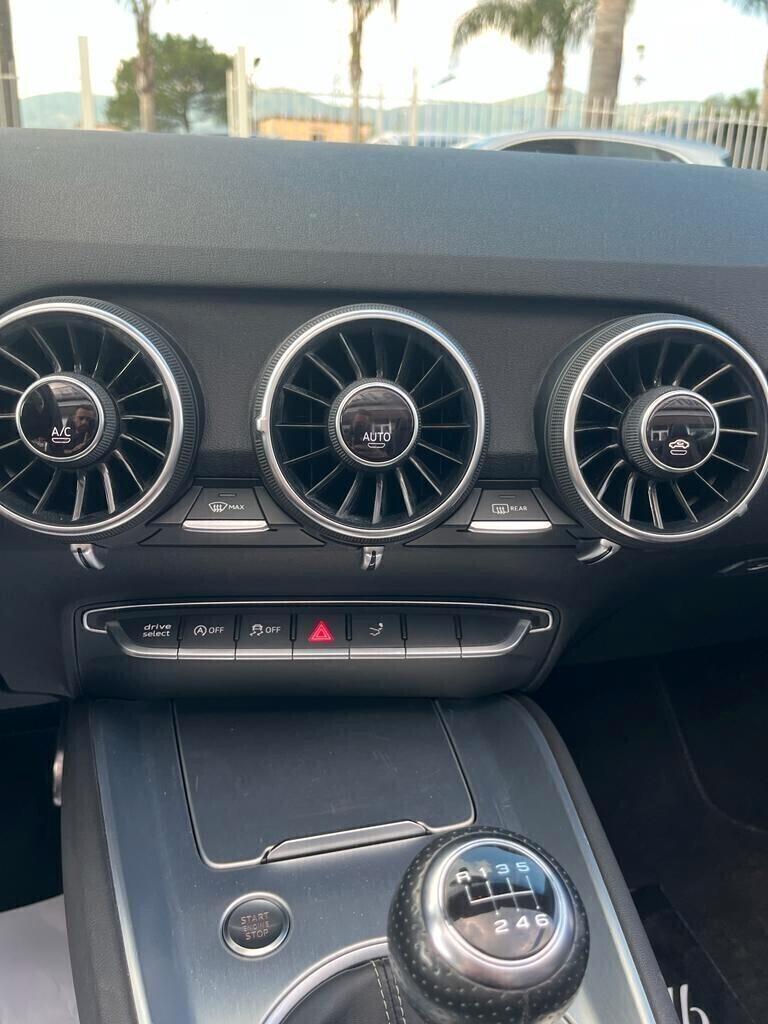 Audi TT Roadster 2.0 TDI ultra S line cockpit CAMBIO MANUALE
