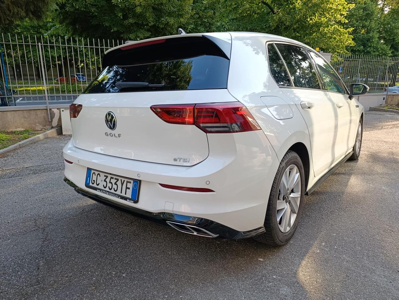 Volkswagen Golf 1.5 eTSI 150 CV EVO ACT DSG R-Line - NEOPATENTATI