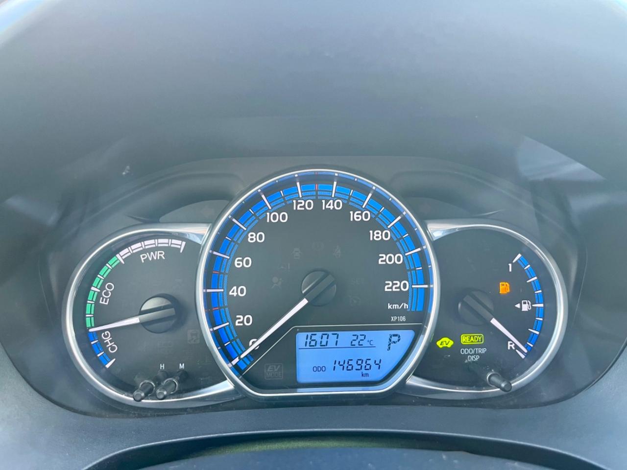 Toyota Yaris 1.5hybrid 74kw 2016 146.000km perfetta
