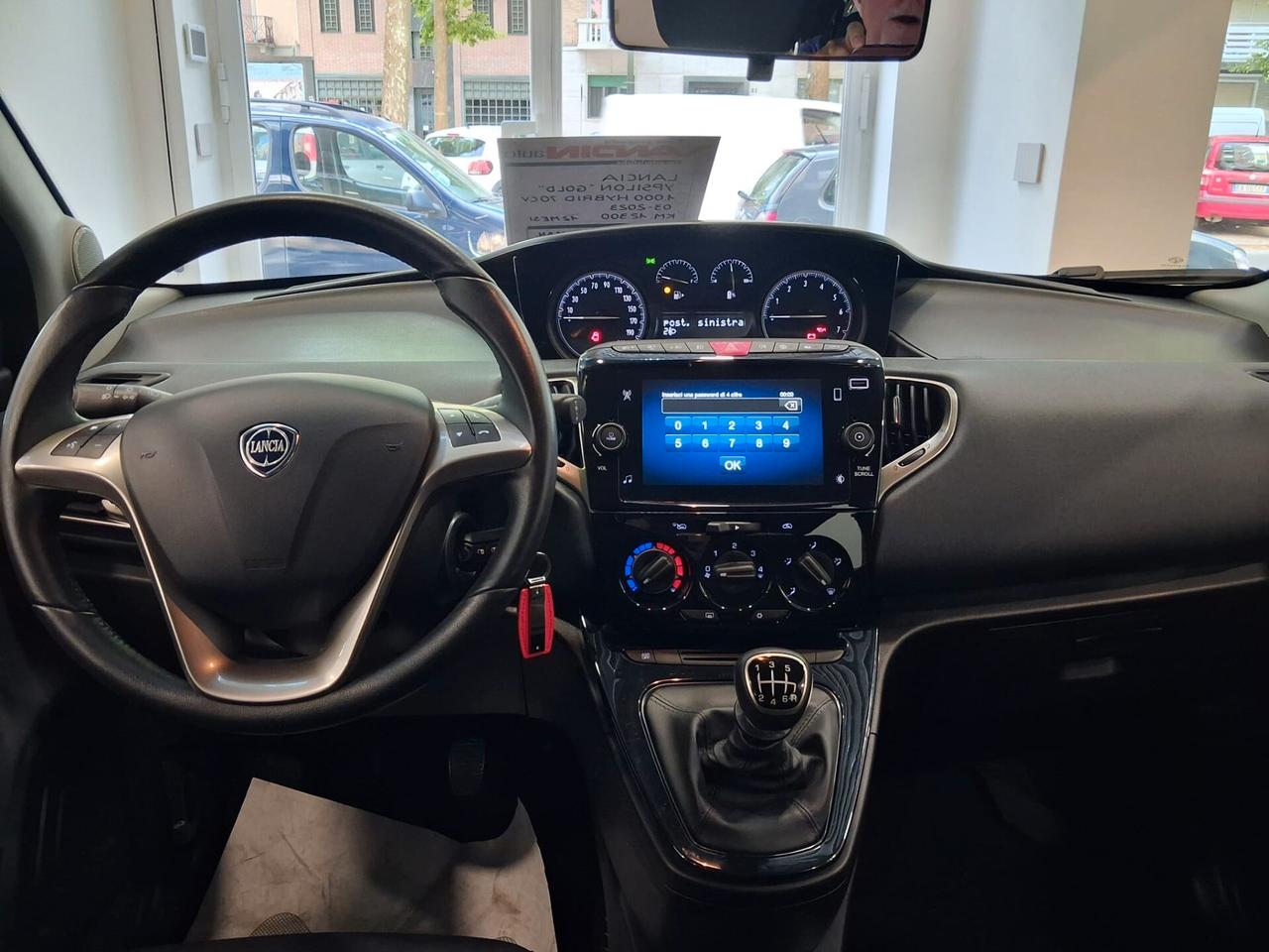 Lancia Ypsilon 1.0 FireFly 5 porte S&S Hybrid Gold
