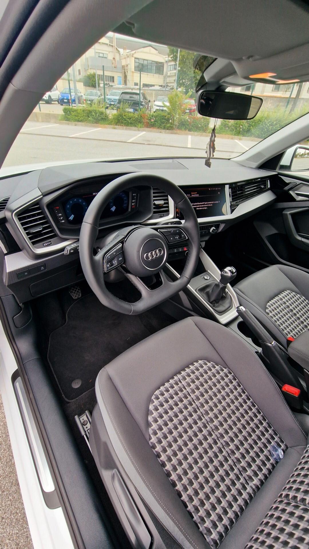 Audi A1 allstreet 30 TFSI Business KM 5000