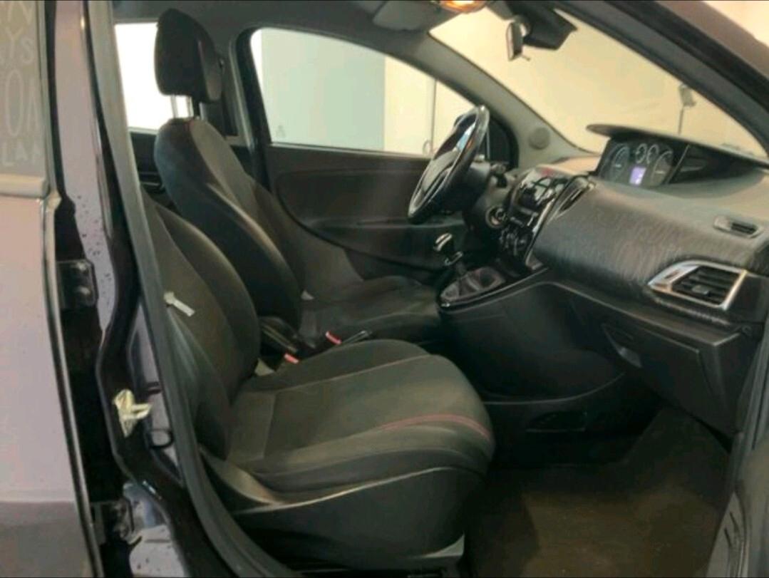 Lancia Ypsilon 0.9 TwinAir 85CV Metano Ecochic