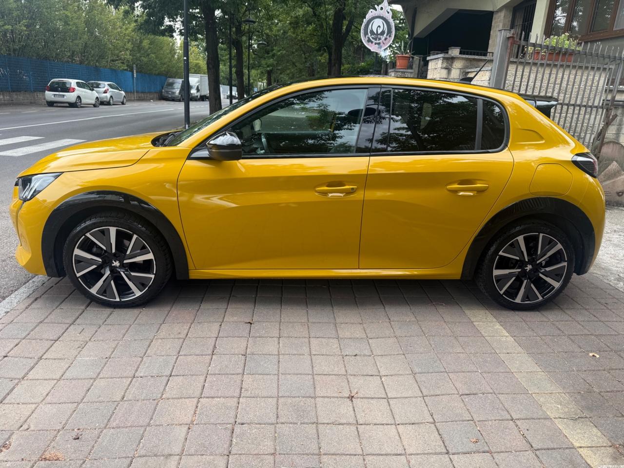Peugeot 208 PureTech 100 Stop&Start EAT8 5 porte GT Line