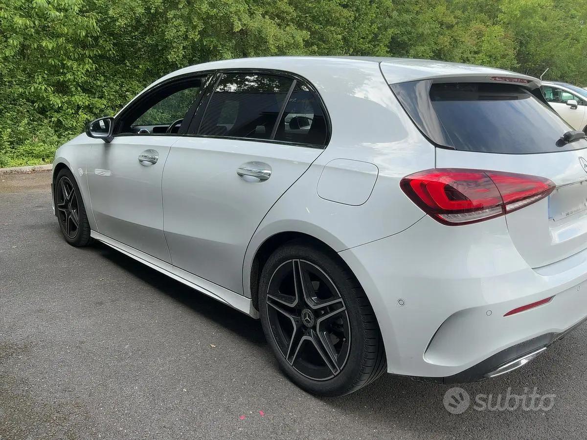 Mercedes A 180 Premium AMG Line 7G-DCT