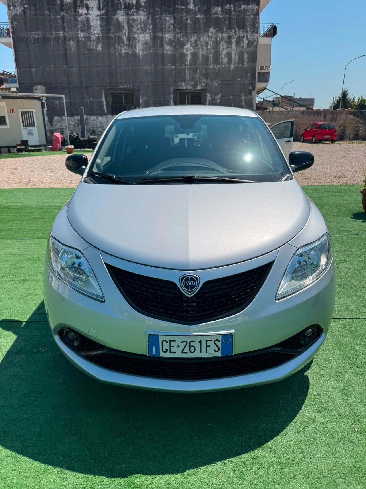 Lancia Ypsilon 1.0 FireFly 5 porte S&S Hybrid Ecochic Gold