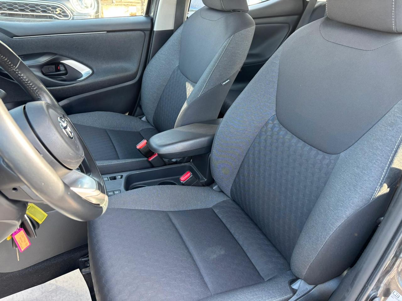Toyota Yaris 1.5 Hybrid 5 porte Business