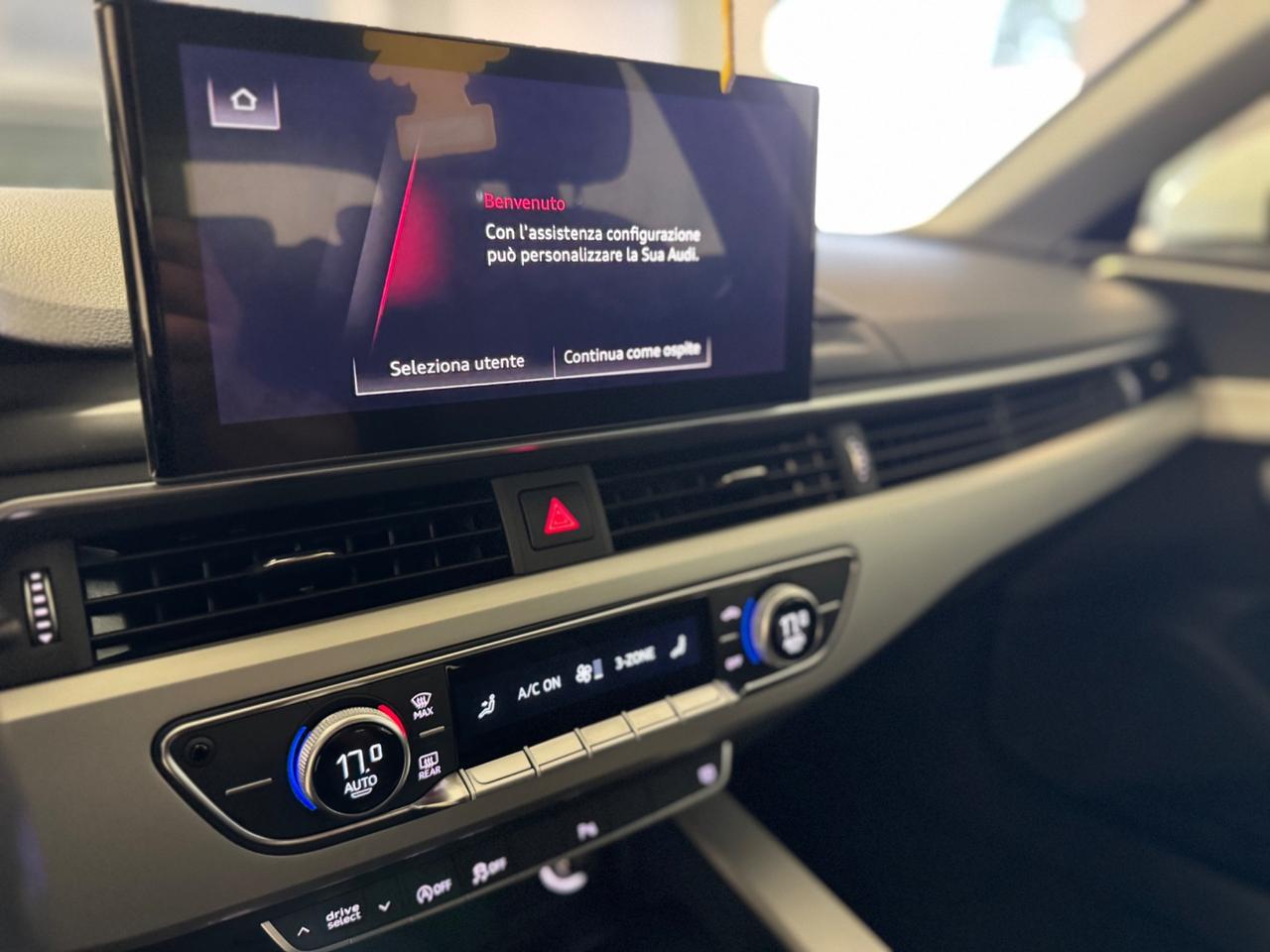 Audi A4 Avant 30 TDI/136 CV S tronic Business Advanced