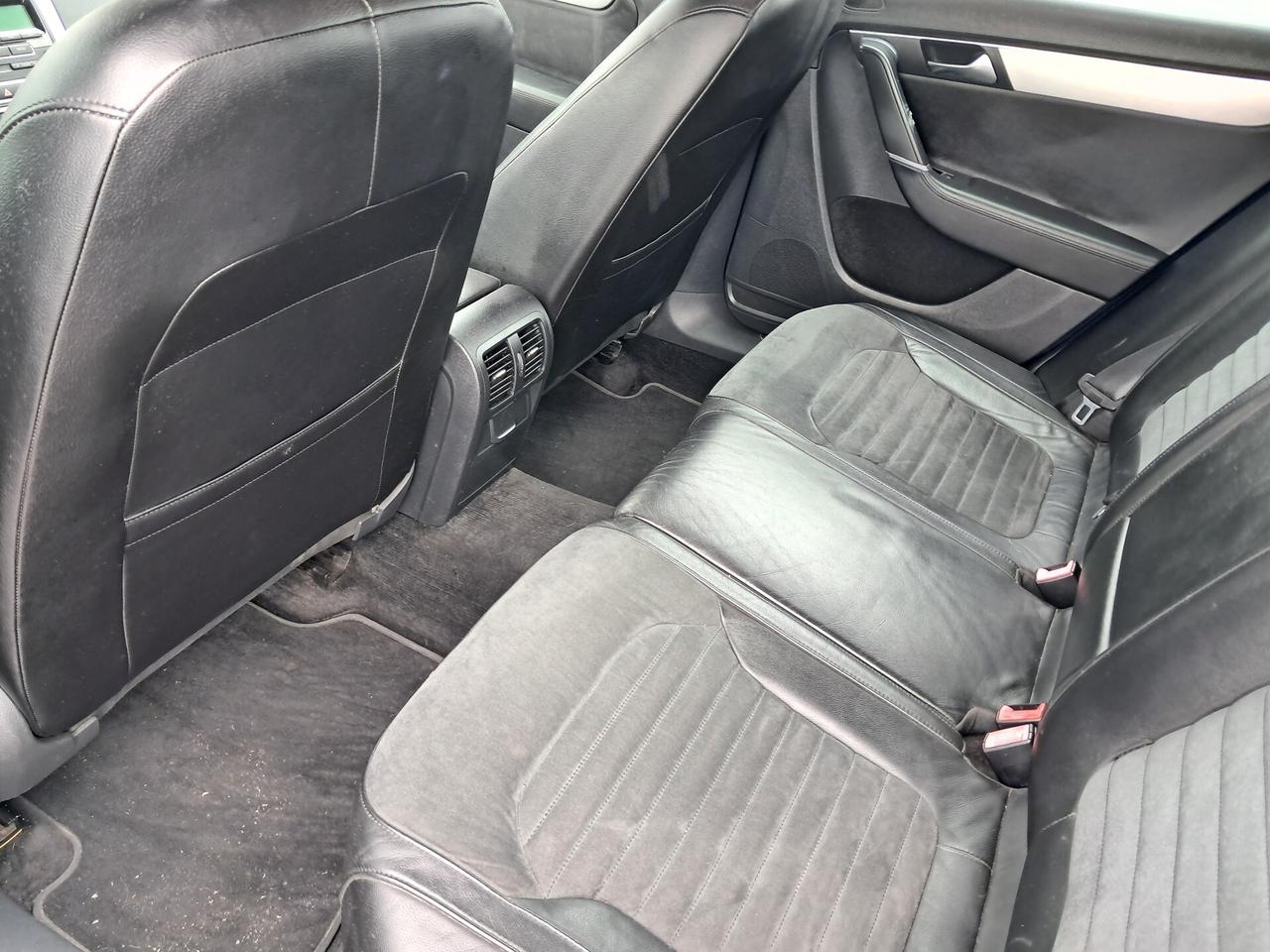 Volkswagen Passat Var. 2.0 TDI Highline BlueM.Tech.