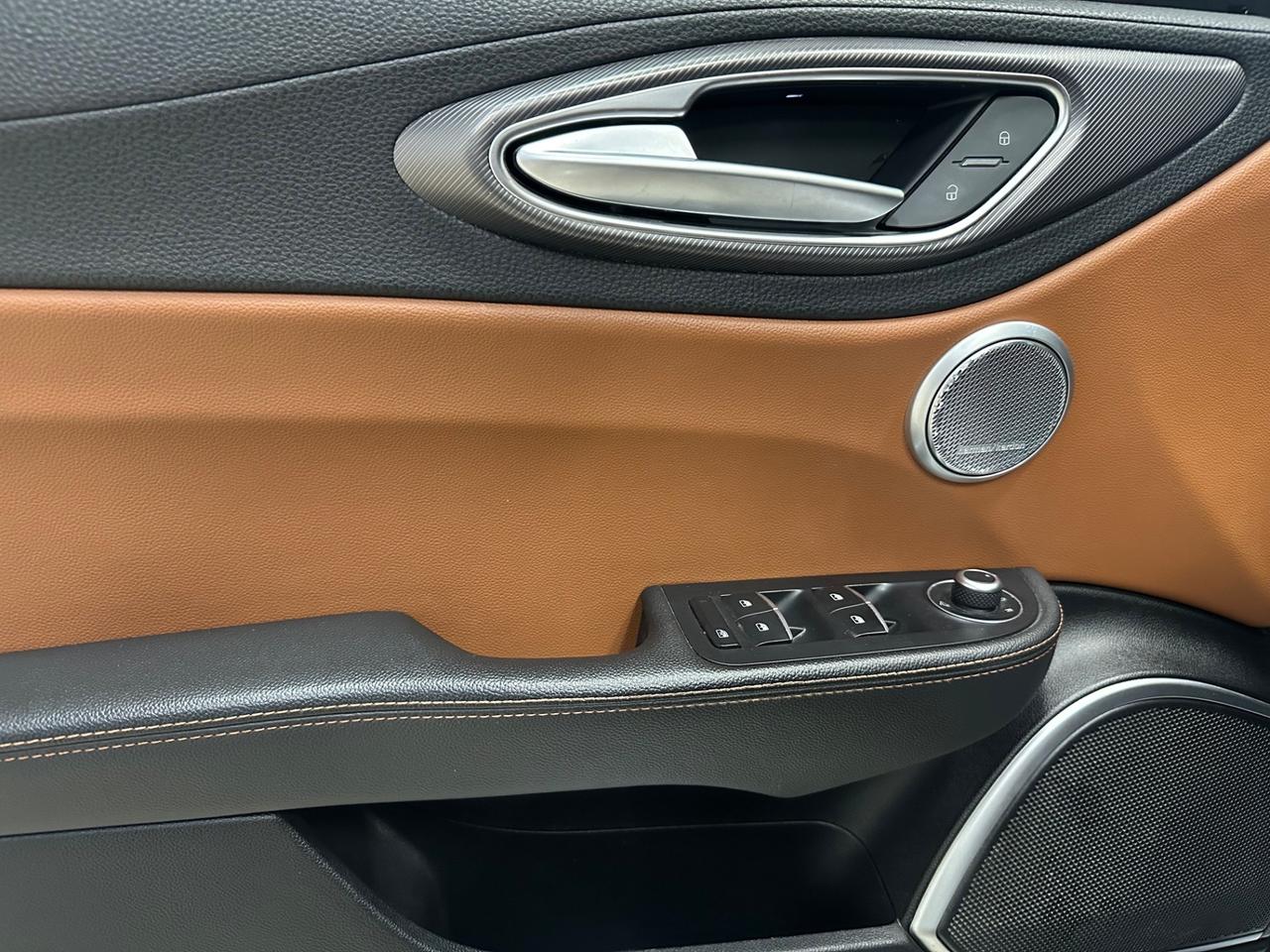 Alfa Romeo Giulia (952) Veloce 2.2 Diesel 136 CV