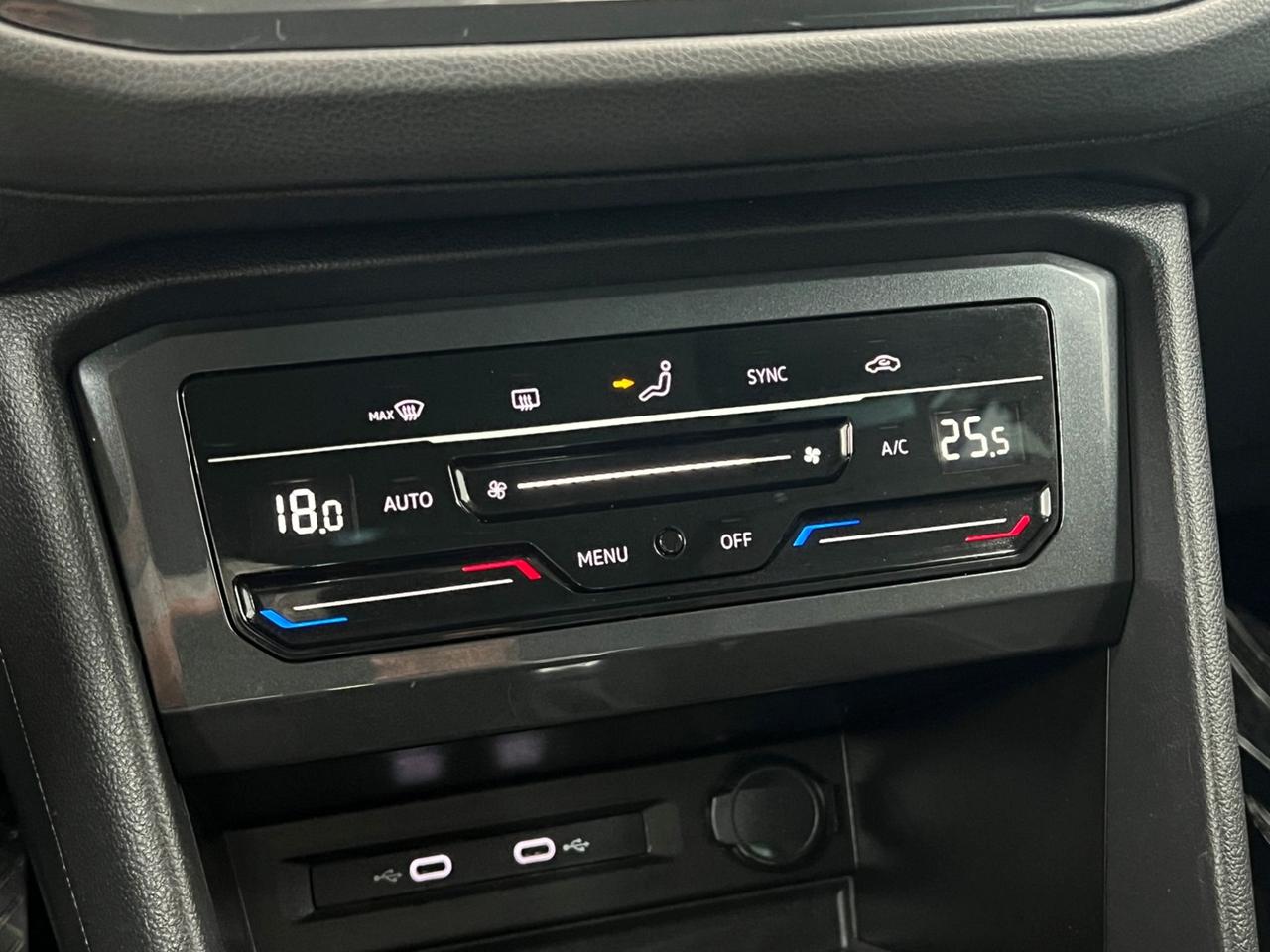 VOLKSWAGEN Tiguan II 2021 Tiguan 2.0 tdi Life 150cv dsg