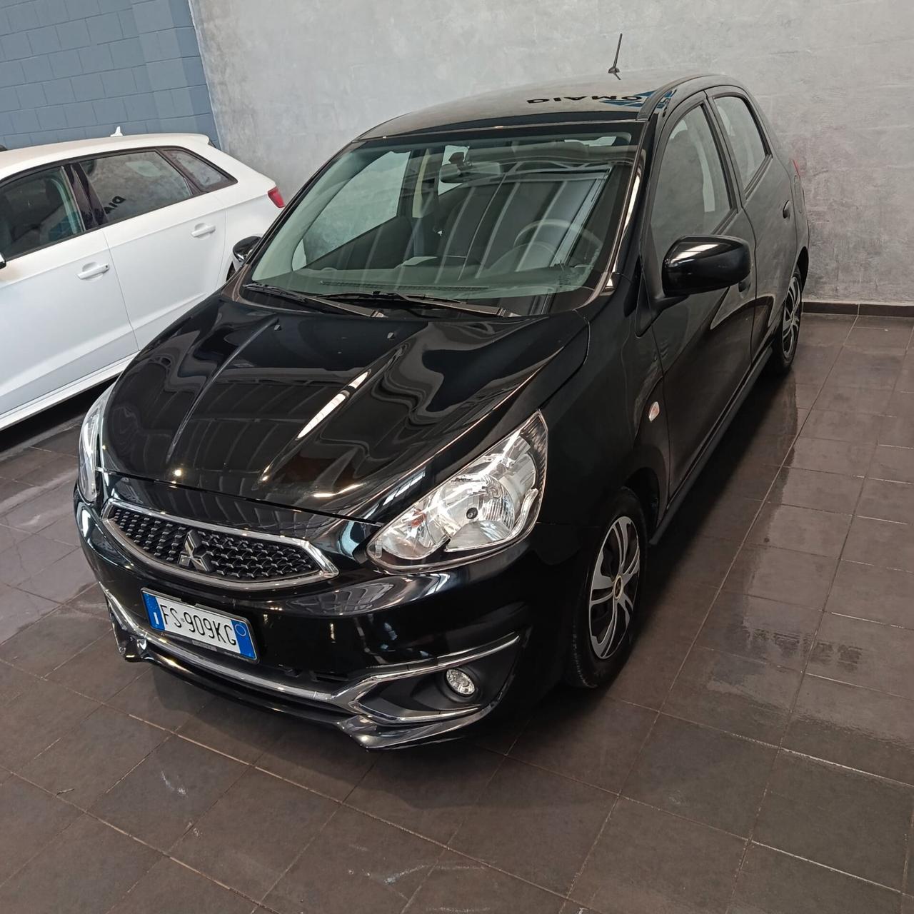 Mitsubishi Space Star 1.0 Invite SOLO 28000KM