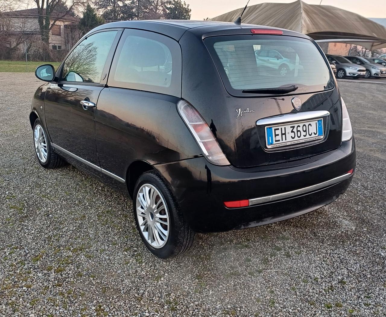 Lancia Ypsilon 1.2 69 CV 5 porte S&S Platinum