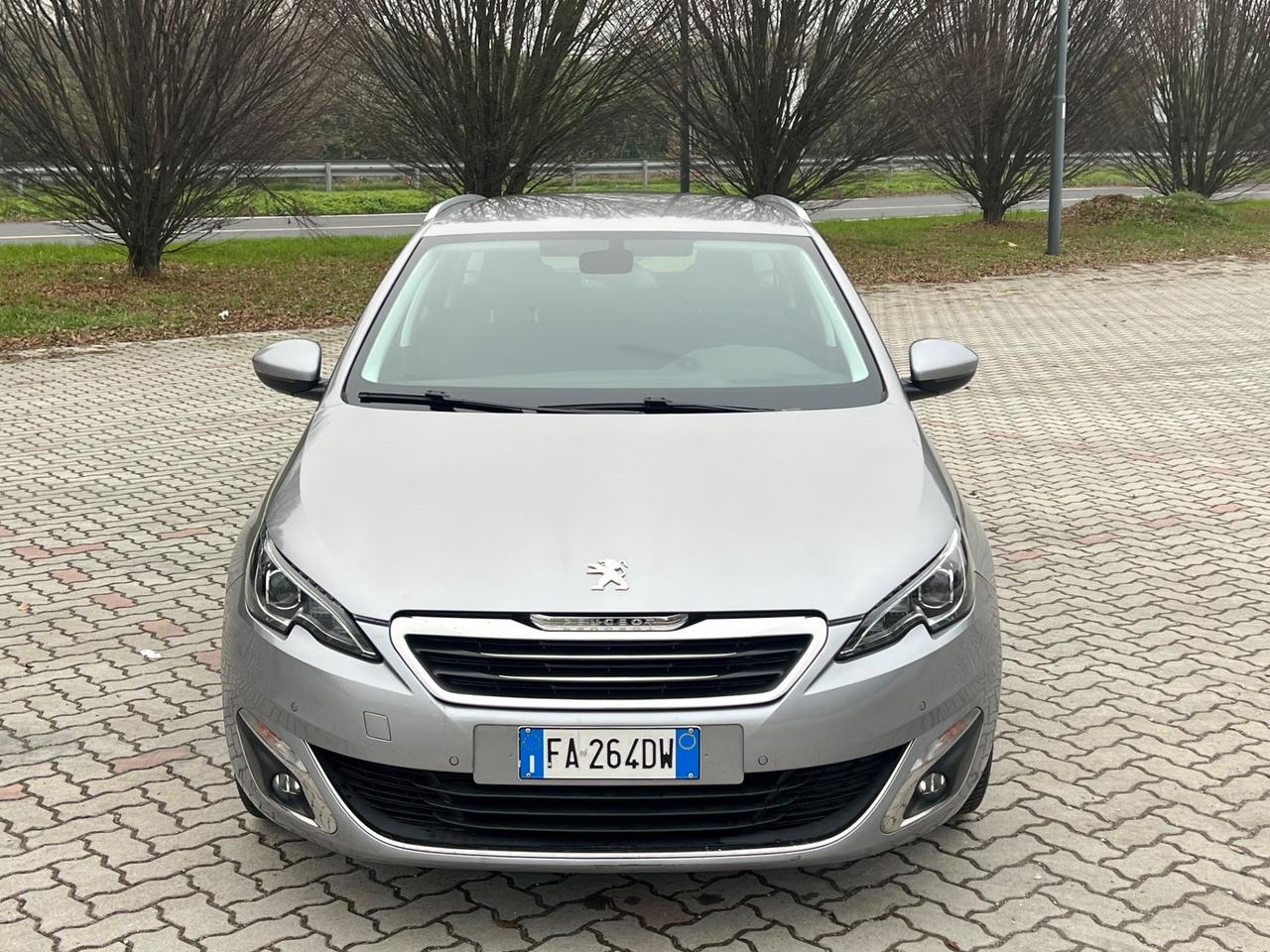 Peugeot 308 PureTech Turbo 130 S&S SW Allure