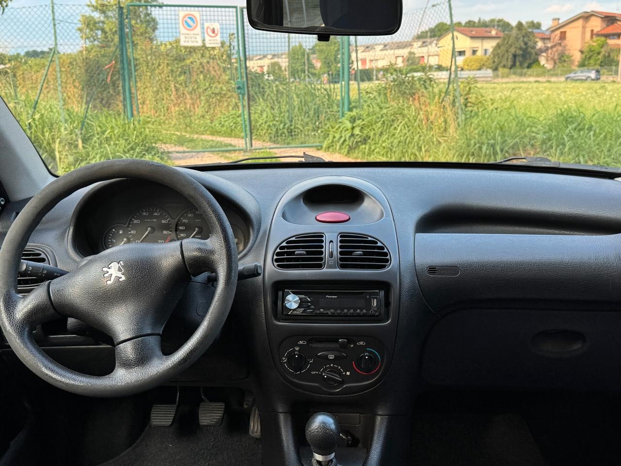Peugeot 206 1.1 5p. XT