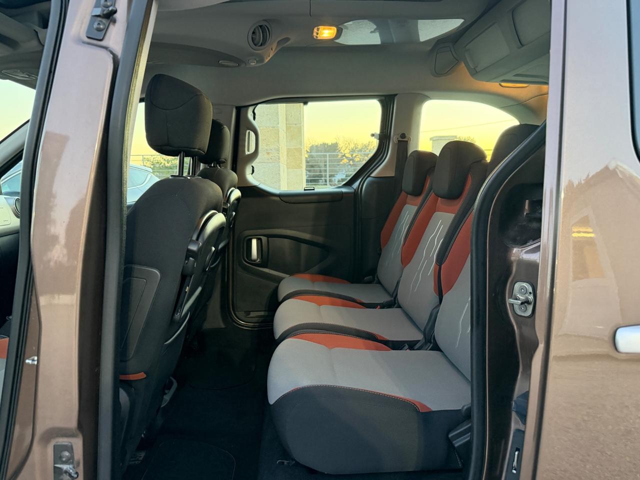 Peugeot Partner Tepee 1.6 HDi 92CV Style