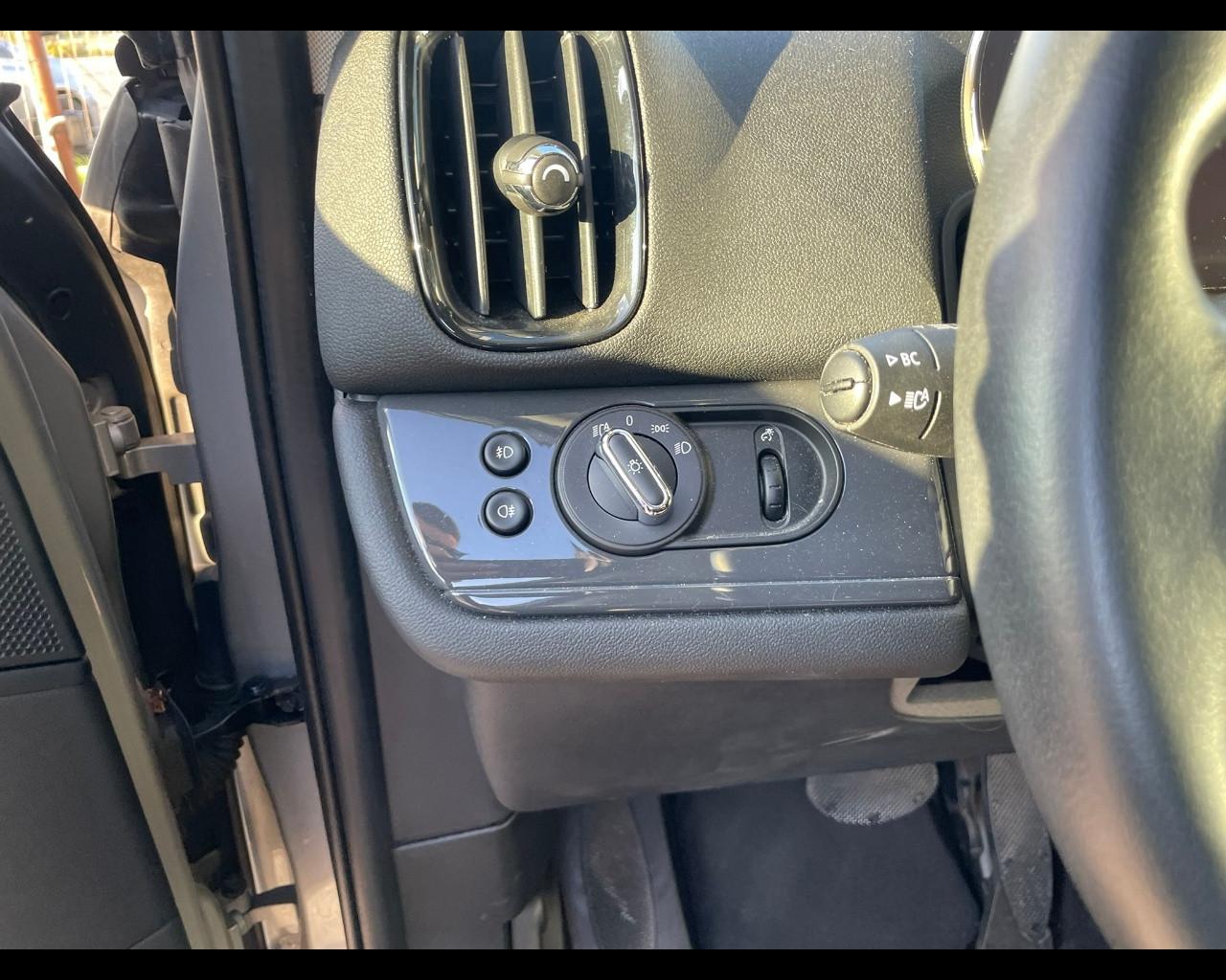 MINI Mini Countrym.(F60) - Mini 2.0 Cooper D Classic Countryman