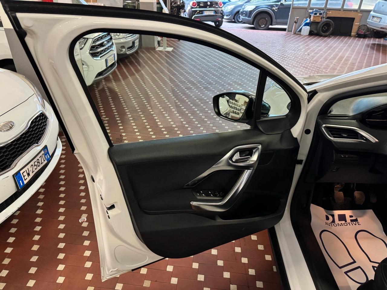 Peugeot 2008 PureTech 82 Allure - UNICO PROPRIETARIO