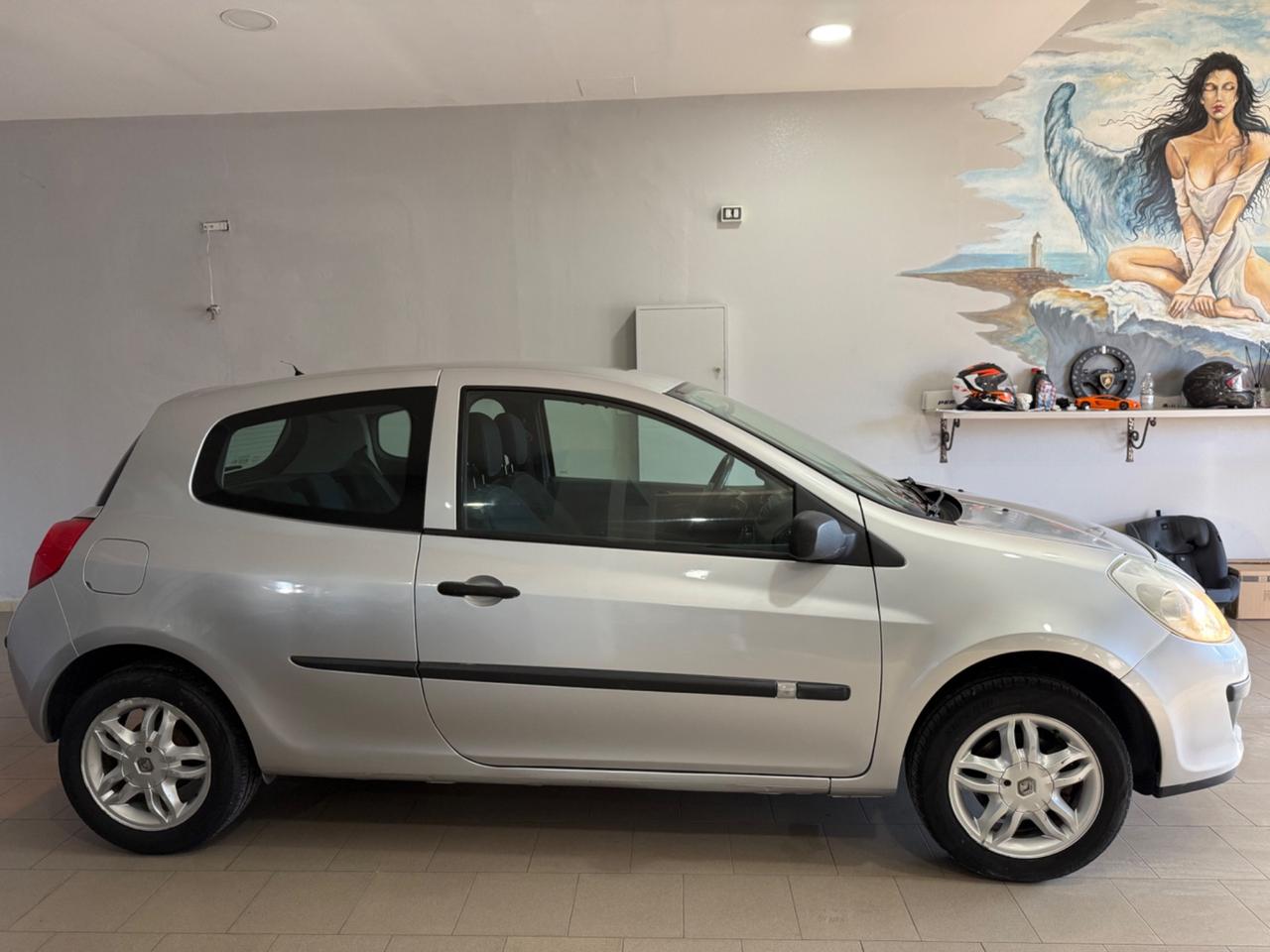 Renault Clio 1.2 16V 3 porte Le Iene