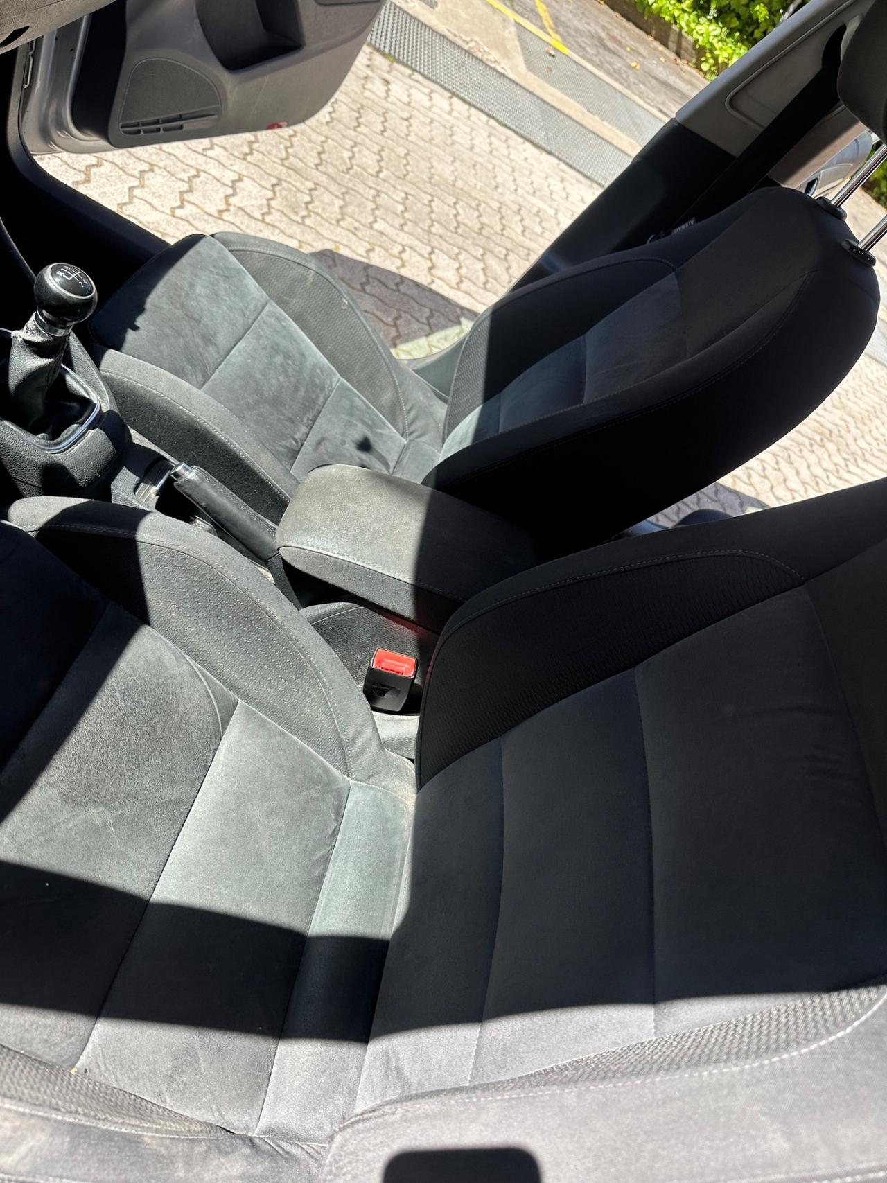 Volkswagen Golf 1.6 TDI 5p. Trendline BlueMotion Technology