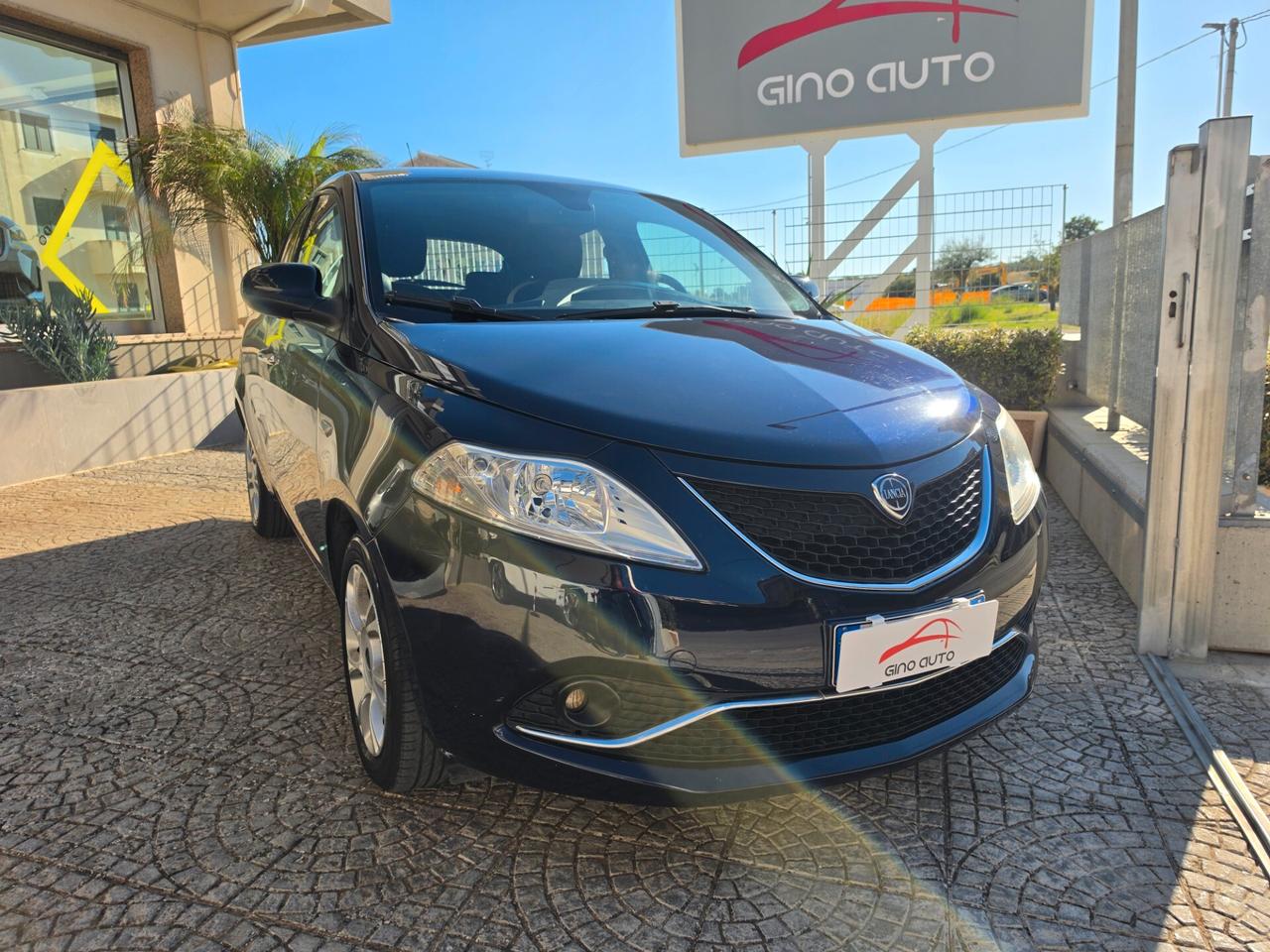 Lancia Ypsilon 1.2 69 CV 5 porte Gold
