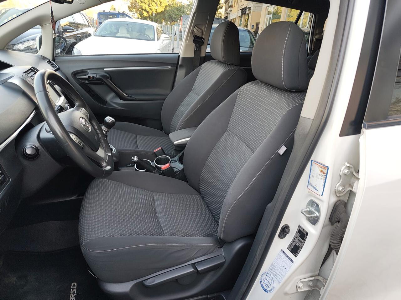 Toyota Verso 1.6 D-4D 7 posti *TETTO PANORAMA*