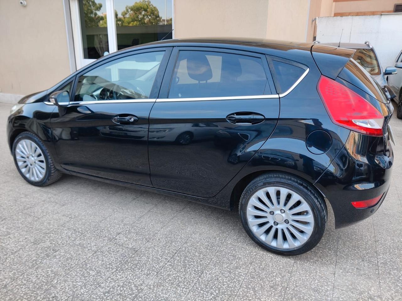 Ford Fiesta 1.4 TDCi 5p. Titanium