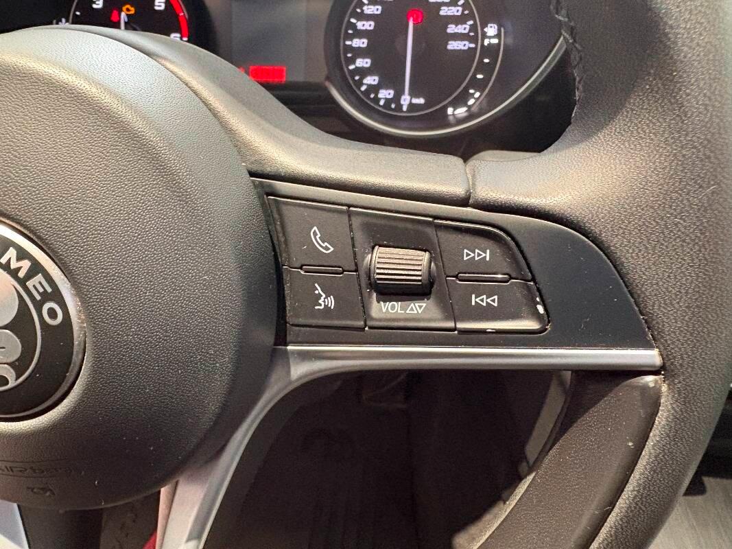 Alfa Romeo Giulia 2.2 t Super 180cv