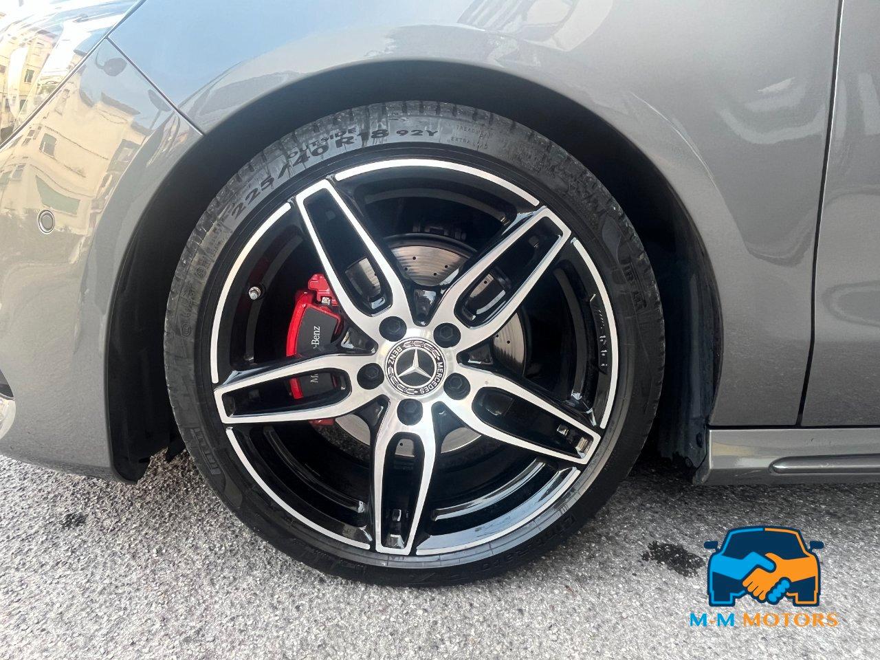 Mercedes-Benz CLA 200 Premium AMG