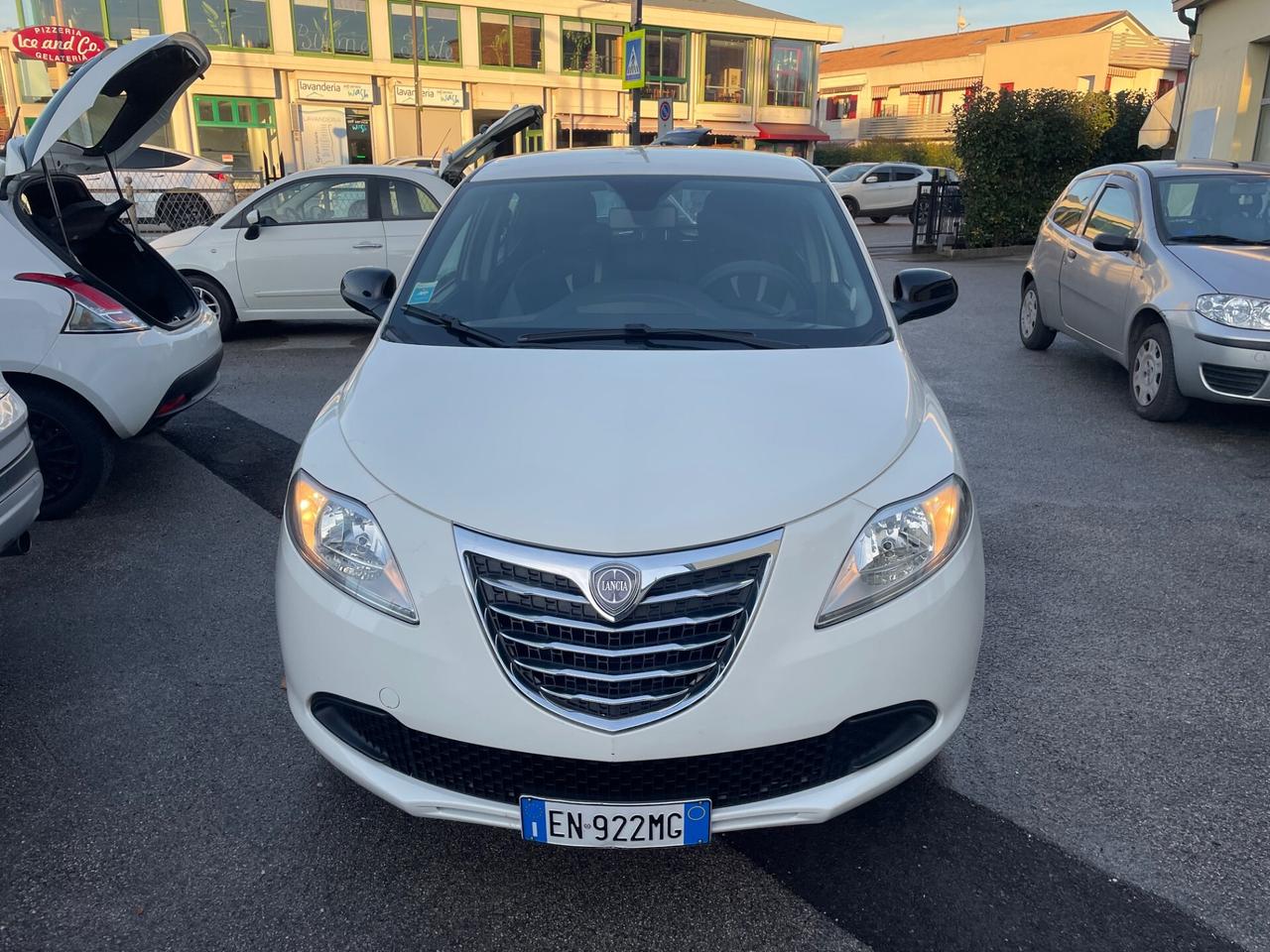 Lancia Ypsilon 1.2 69 CV 5 porte GPL Ecochic Silver