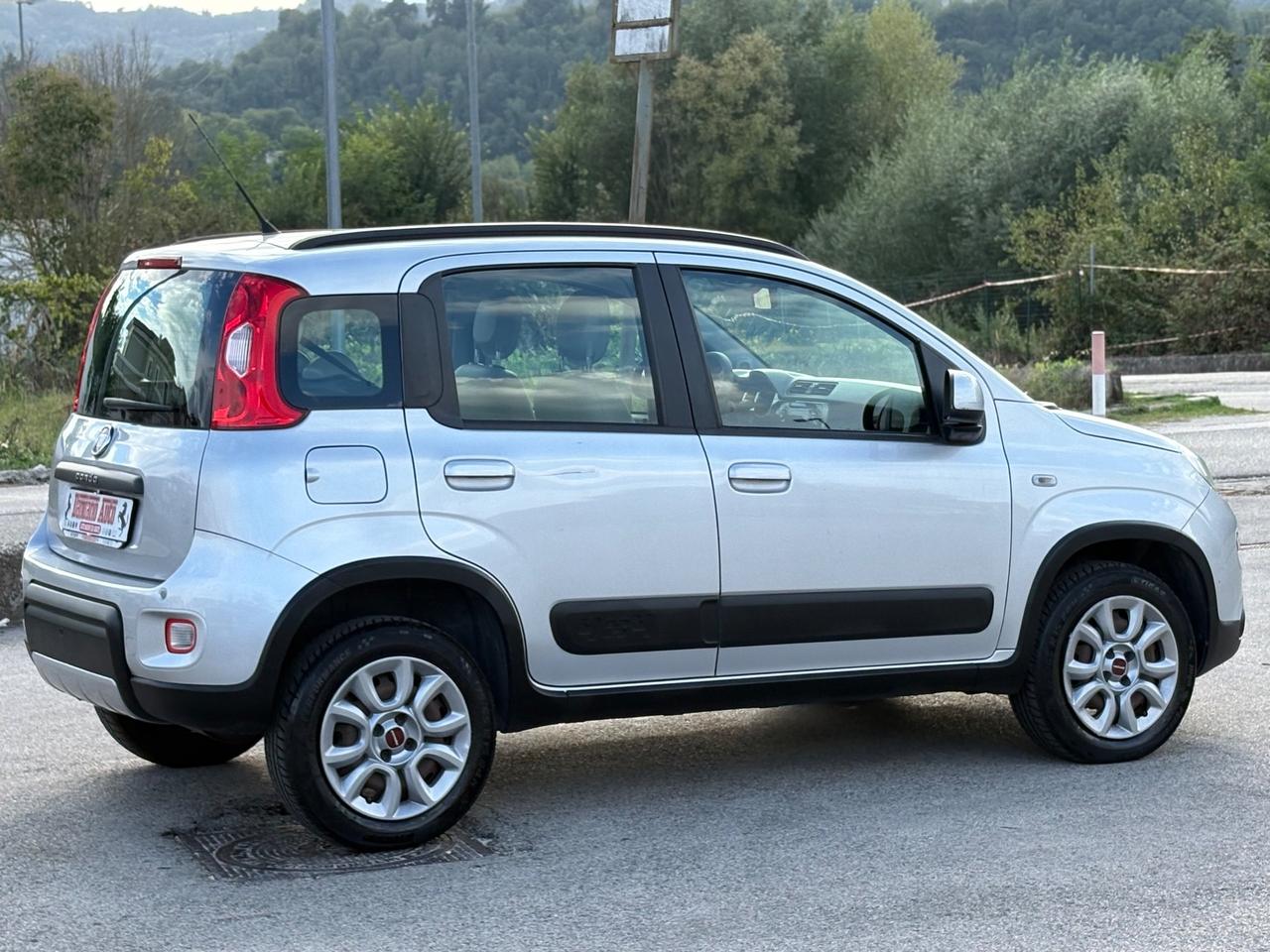 Fiat Panda 4x4 1.3 MJT 75 CV TREKKING FULL OPT