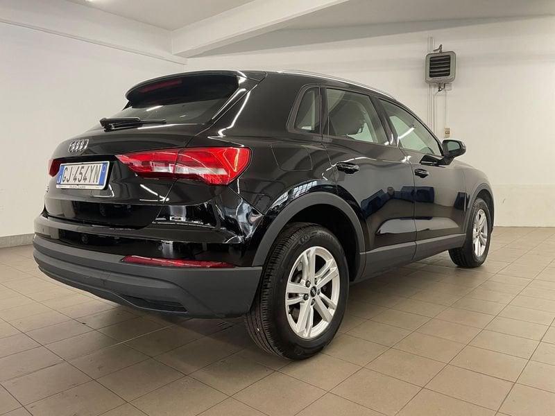 Audi Q3 45TFSI eS tronicBusiness anche a332€