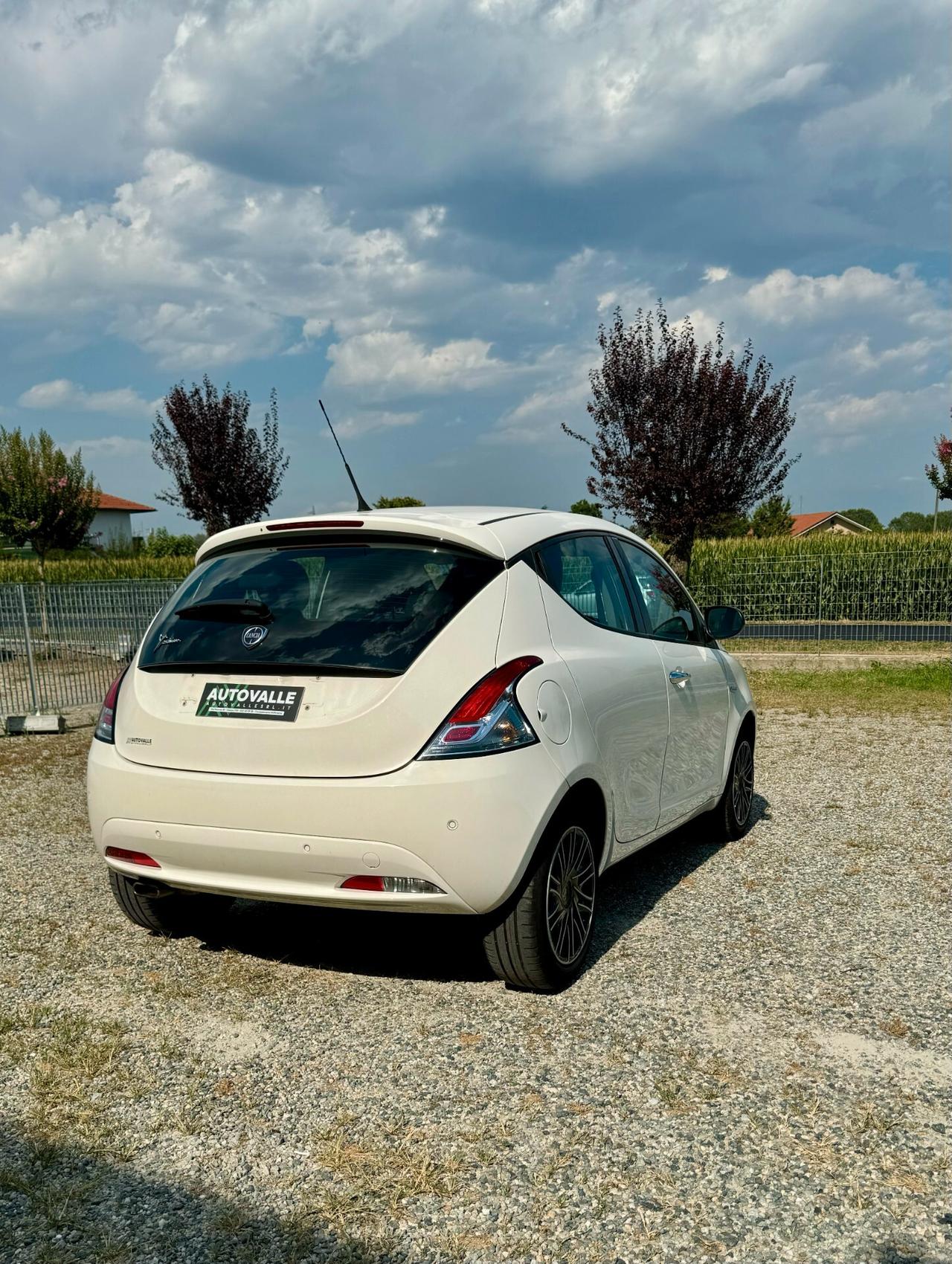 Lancia Ypsilon 1.2 69 CV 5 porte S&S Gold