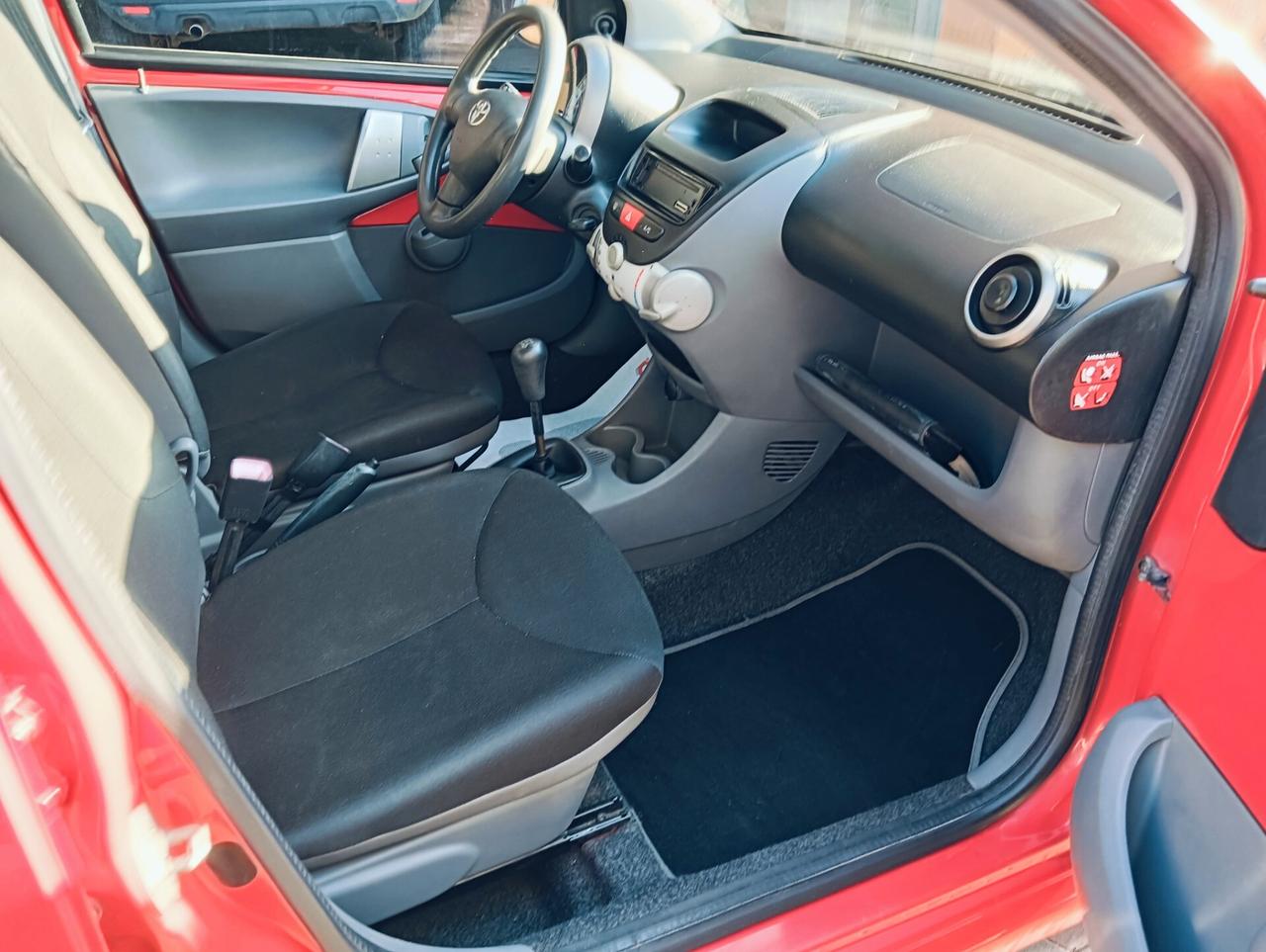 Toyota Aygo 1.0 12V VVT-i 5 porte