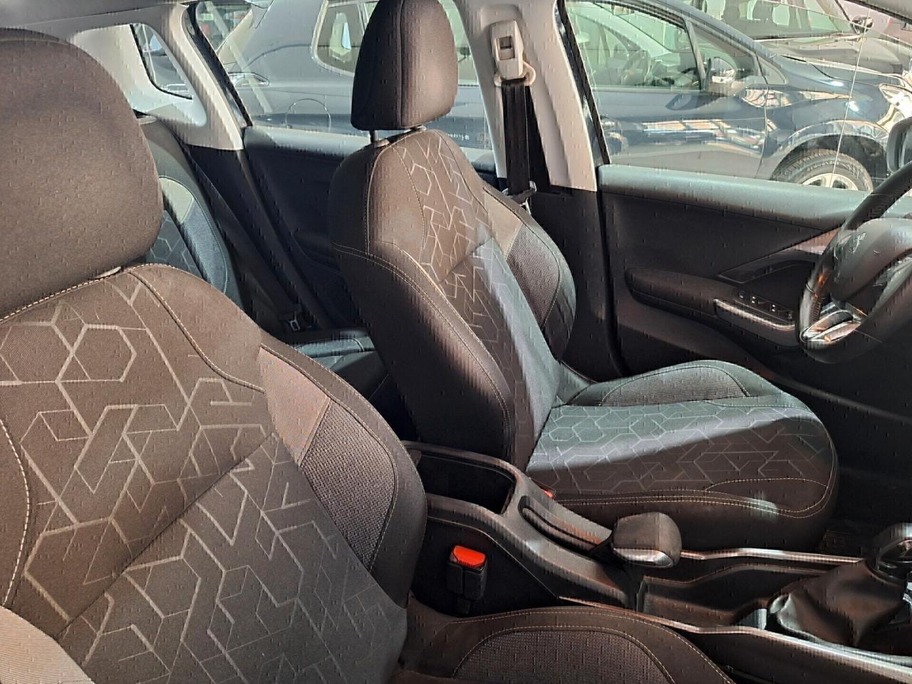 Peugeot 2008 1.2 PureTech 82CV 1 PROPRIETARIO