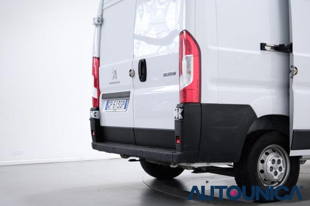 PEUGEOT Boxer 335 2.2 BLUEHDI 140 S&S PLM-TM FURGONE