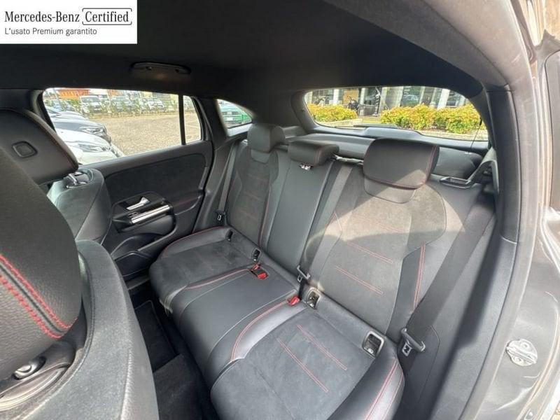 Mercedes-Benz GLA 200 D PREMIUM AUTO