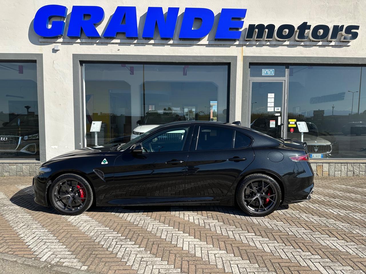Alfa Romeo Giulia 2.9 t V6 Quadrifoglio 510cv Akrapovic - Dischi Carboceramici- Impianto Hartman & Kardon