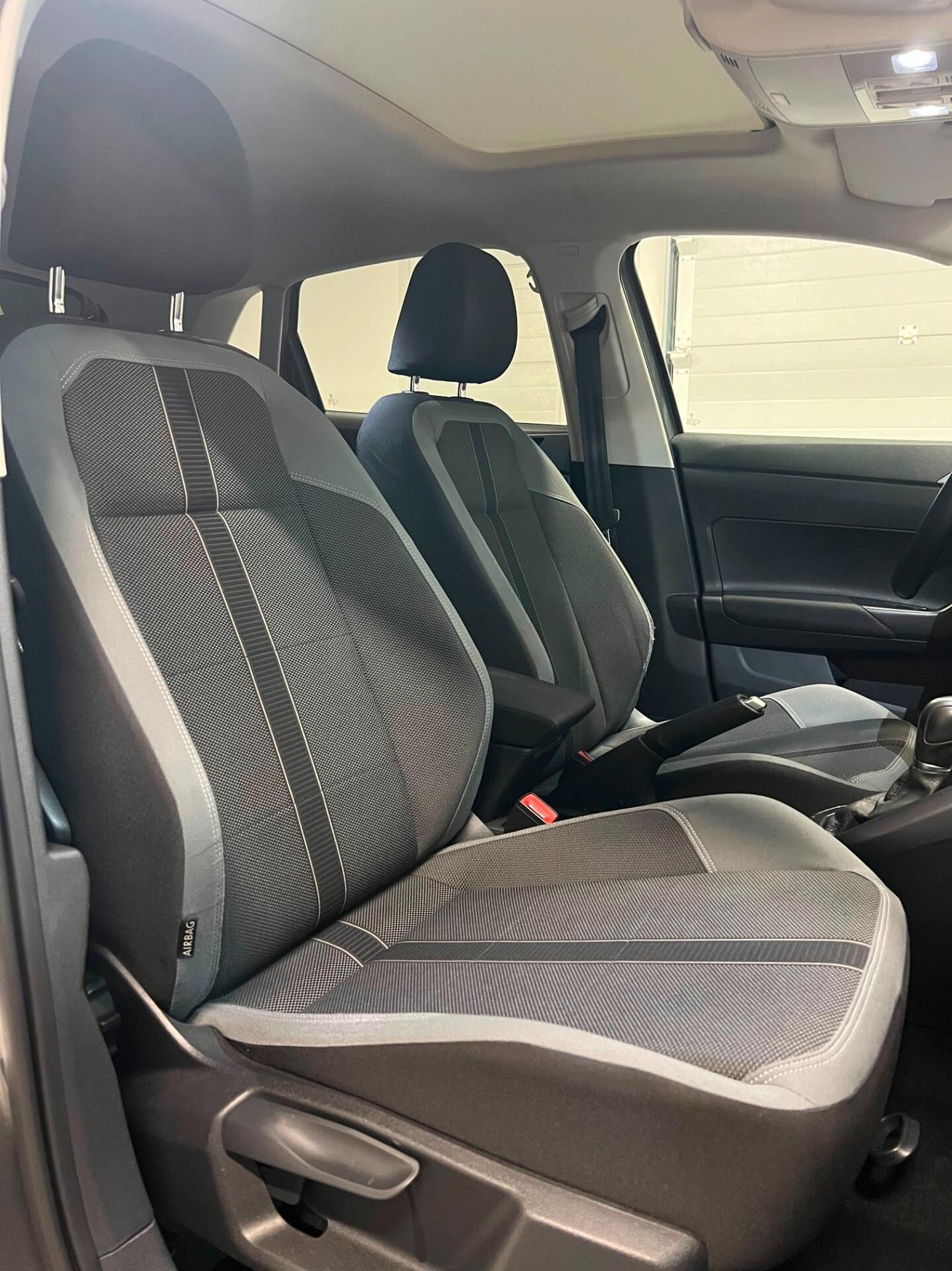 Volkswagen Polo 1.0 TSI DSG R-line -Tetto apribile
