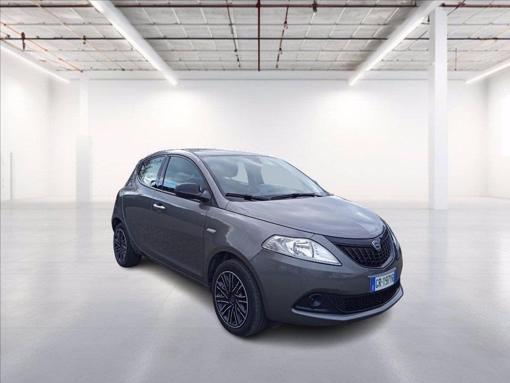 LANCIA Ypsilon 1.0 firefly hybrid Silver Plus s&s 70cv del 2023